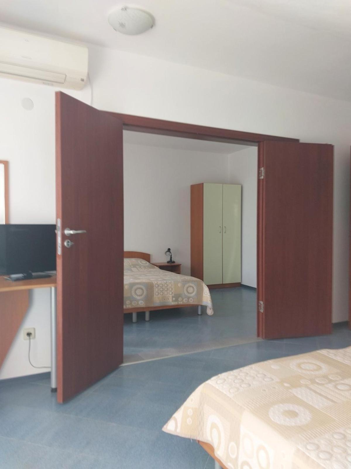 Family Hotel Maritime อัคโตโปล ภายนอก รูปภาพ